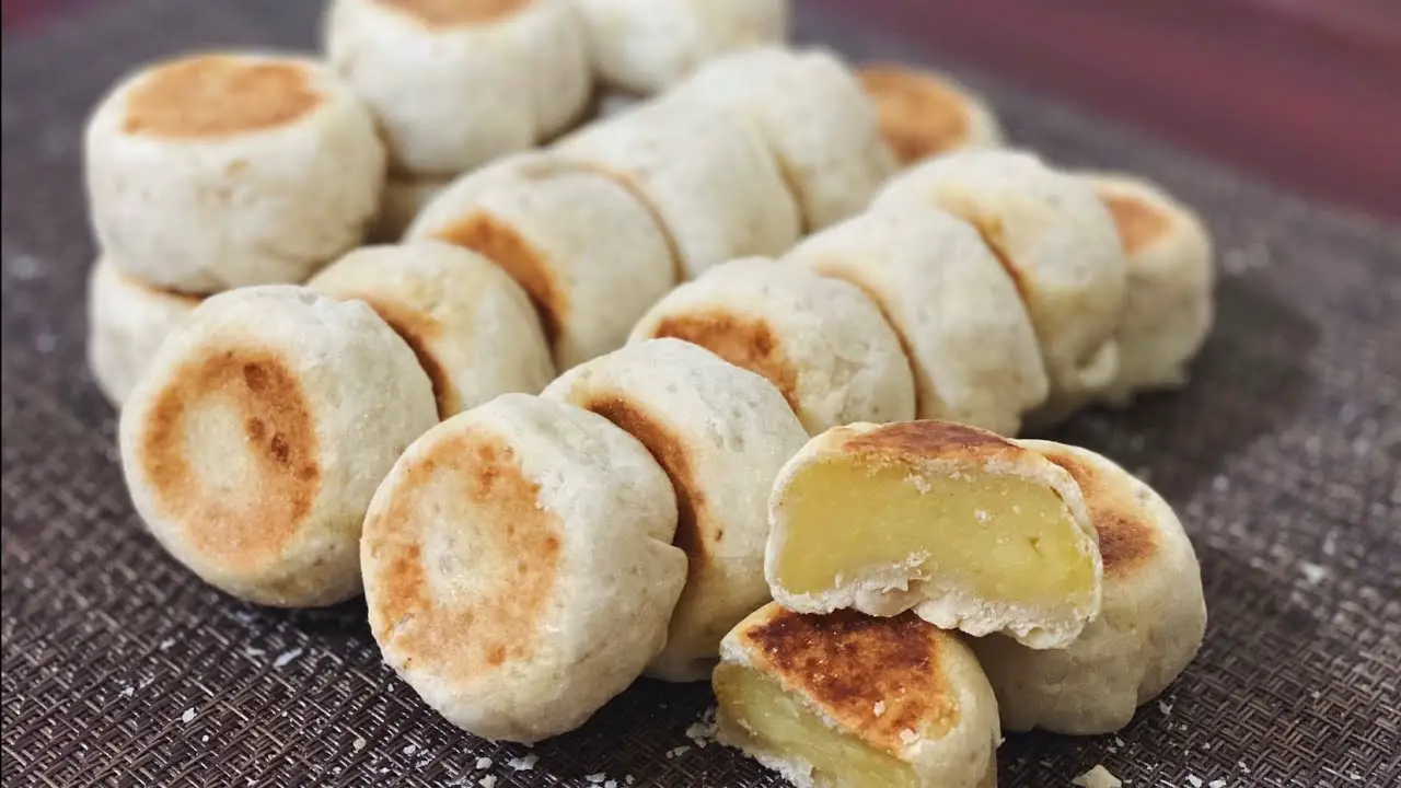 Homemade Hopia With Mung Bean Filling – A Delightful Filipino Treat ...