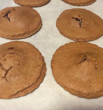 Aunt Clara’s Filled Molasses Cookies