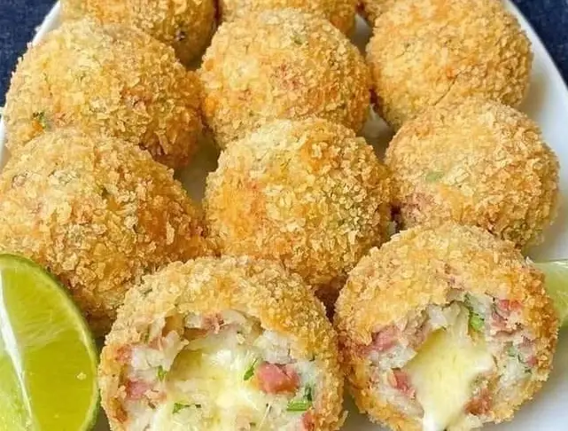 Rice Balls Stuffed with Cheese & Pepperoni – Findatorr