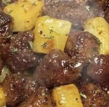 Garlic Butter Steak and Potatoes Skillet