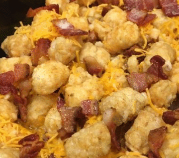 CROCKPOT CHEESY CHICKEN TATER TOT