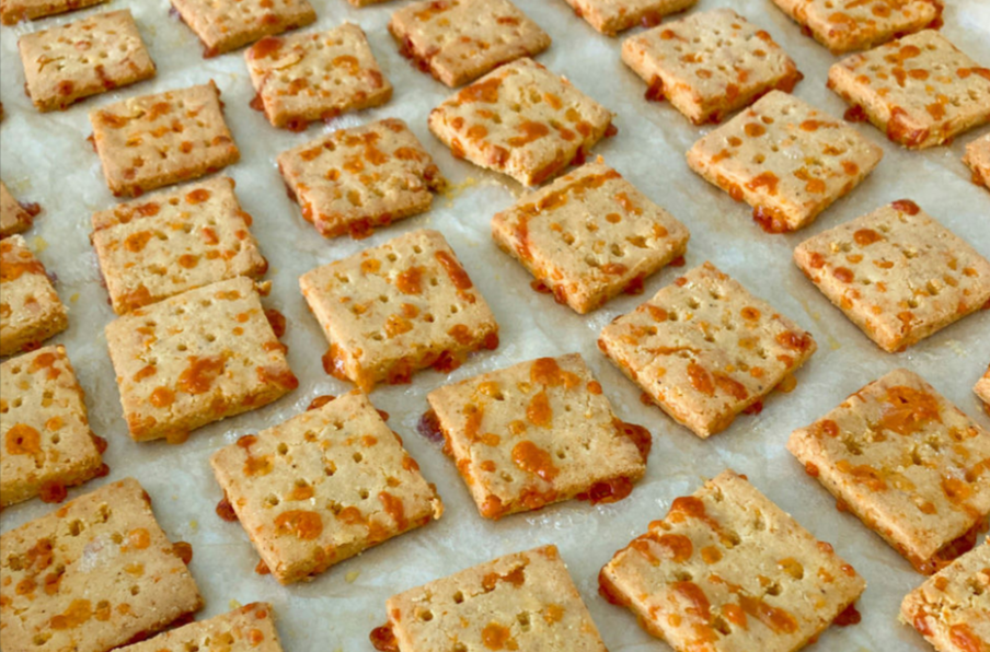 Keto Gluten-Free Cheese Crackers – Findatorr