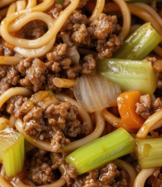Slow Cooker Ground Beef Chow Mein