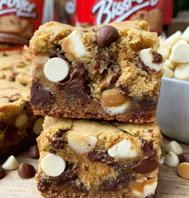 Decadent Biscoff Bliss: Irresistible White Chocolate Cookie Dough Bars