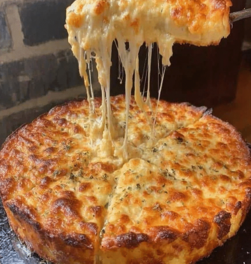 CREAMY BAKED MAC AND CHEESE