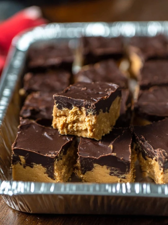 Quick & Easy Buckeye Fudge: 10-Minute Recipe!