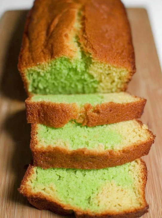 Aunt Betty’s Homestyle Pistachio Bread