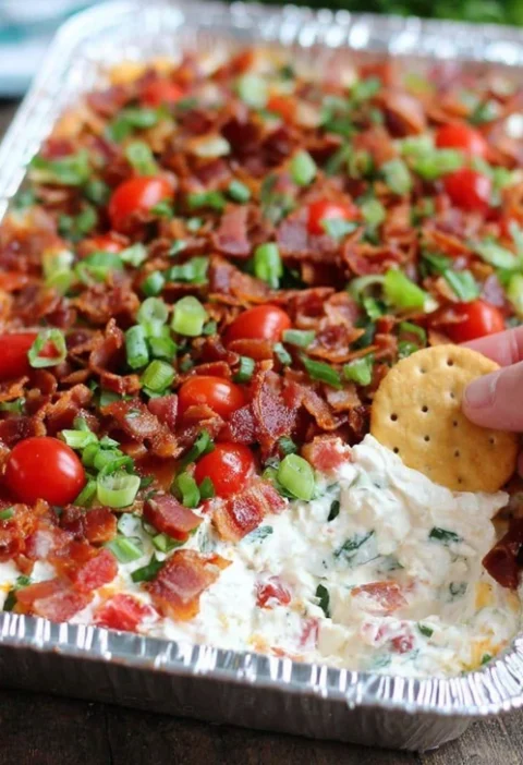 Cozy Grandma’s Creamy BLT Dip