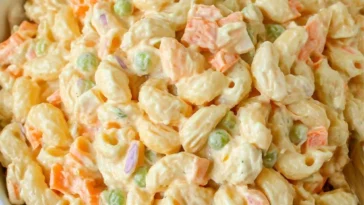 Classic Creamy Macaroni Salad