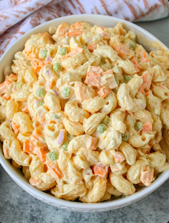 Classic Creamy Macaroni Salad