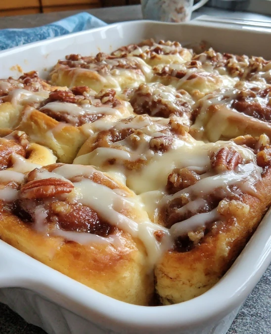 Old-Fashioned Cinnamon rolls quartered