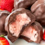 Chocolate Strawberry Clusters Chocolate Strawberry Clusters