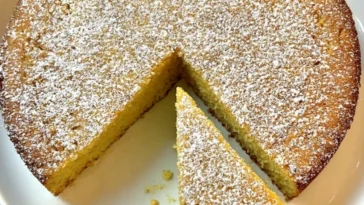 Old-Fashioned Family Clementine Cake