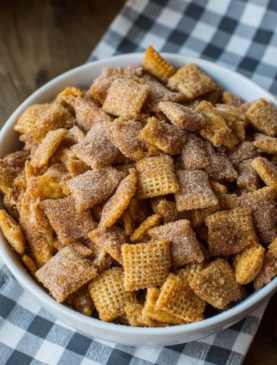 Easy Churro Chex Mix